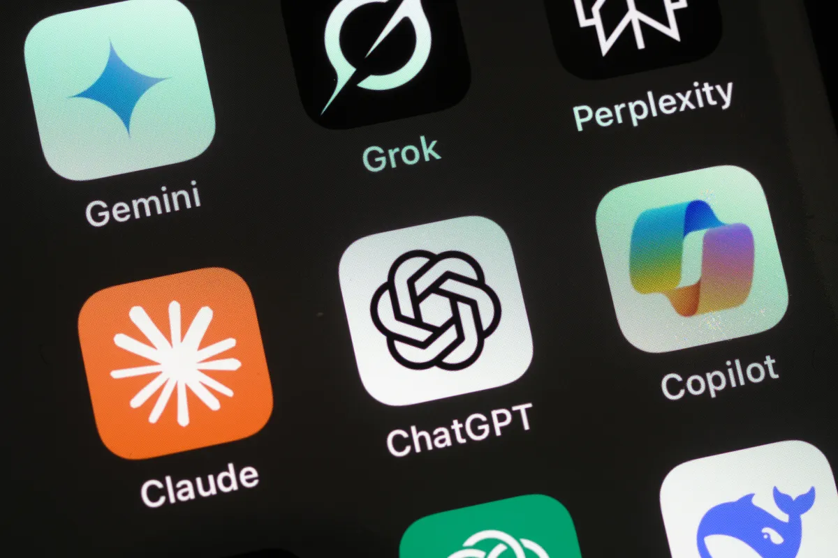 Apple Integrates Modular AI Models into iOS 18