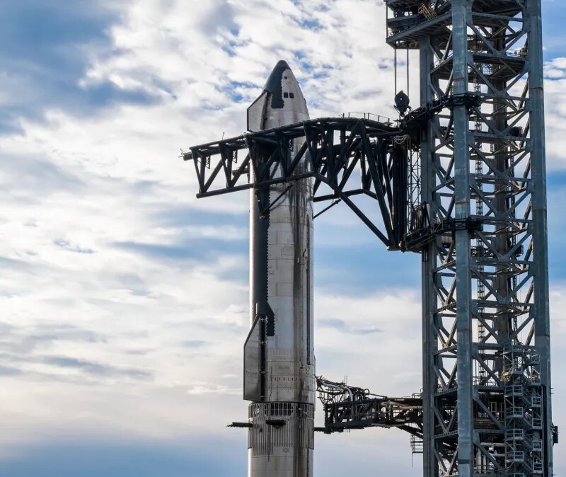 Report: Google and SpaceX in talks to put data centers into orbit